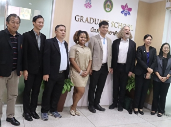 ฝ่ายวิเทศสัมพันธ์ นำโดย
ผู้ช่วยศาสตราจารย์ ดร.ปรีชา วรารัตน์ไชย
ผู้ช่วยอธิการบดีฝ่ายวิเทศสัมพันธ์ร่วมกับบัณฑิตวิทยาลัย
ให้การต้อนรับและร่วมประชุมกับ Mr. Eran
Williams
ผู้อำนวยการสำนักงานฝ่ายโปรแกรมการเรียนการสอนภาษาอังกฤษ
พร้อมคณะ จำนวน ๖ ราย